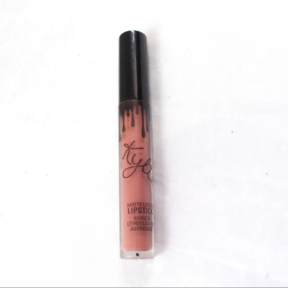 Kylie Cosmetics Lipstick in Candy K